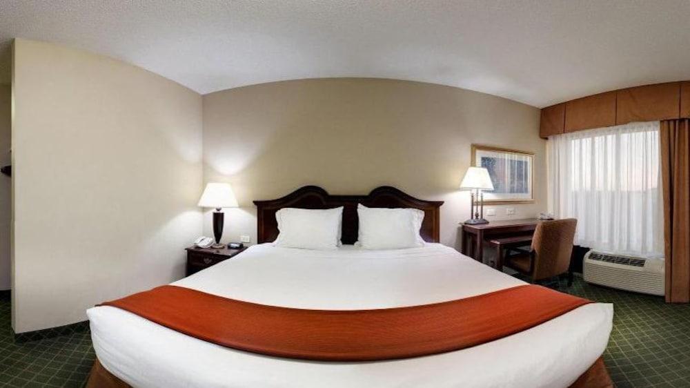 Holiday Inn Express Hotel & Suites Cape Girardeau I-55 By Ihg Exterior photo