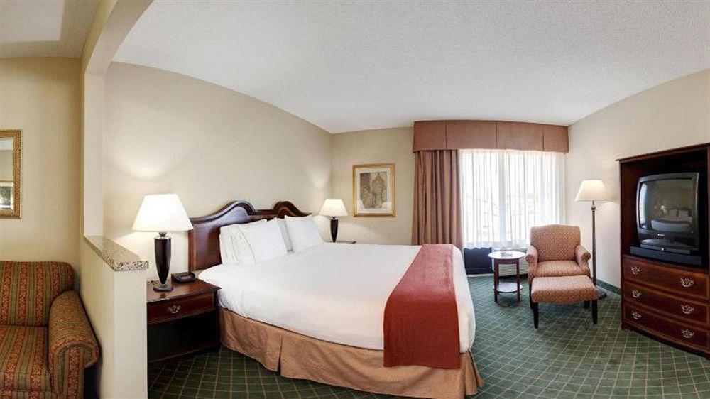 Holiday Inn Express Hotel & Suites Cape Girardeau I-55 By Ihg Exterior photo