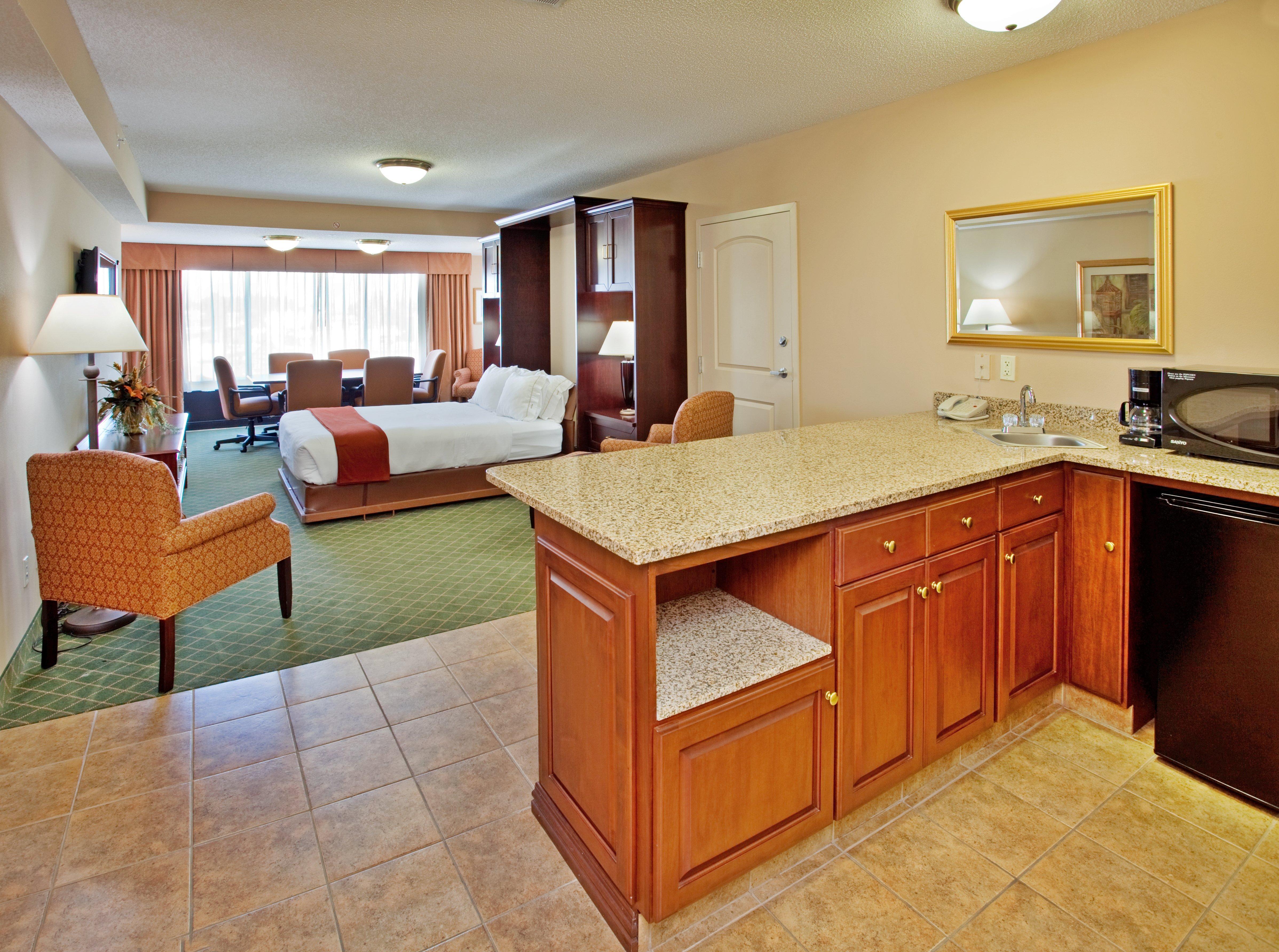 Holiday Inn Express Hotel & Suites Cape Girardeau I-55 By Ihg Room photo